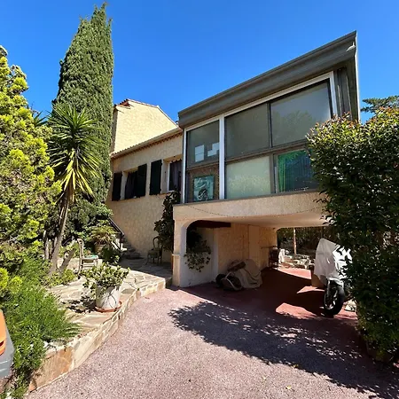 Shared House Les Louves Privatunterkunft